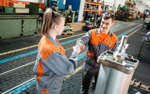 Lehrlinge in der Produktion