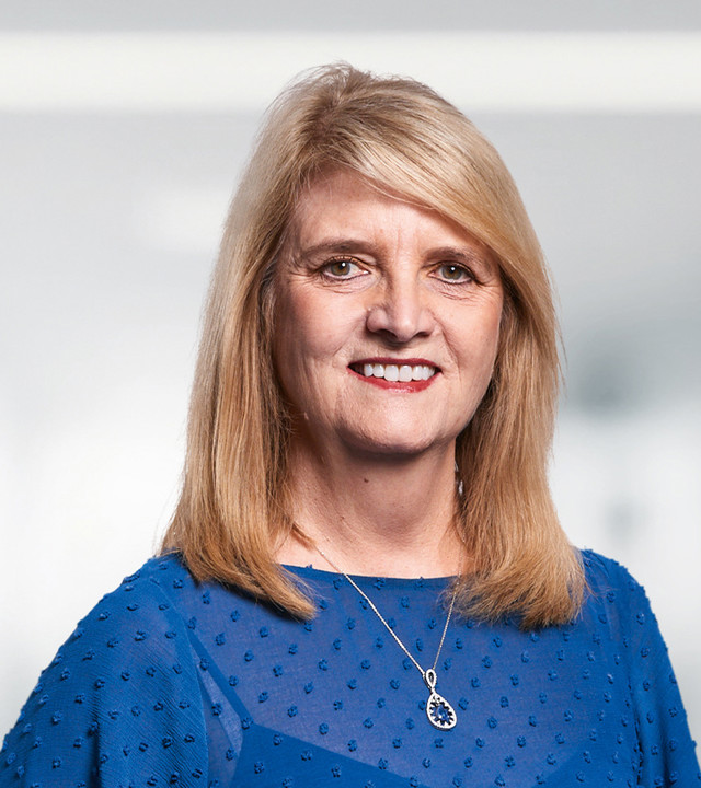 Dame Angela Strank, Mondi Director