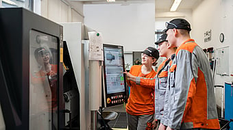 Mondi Neusiedler - young employees at work