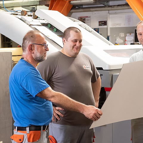 Männer in der Produktion