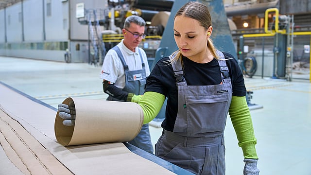 Azubi in der Produktion