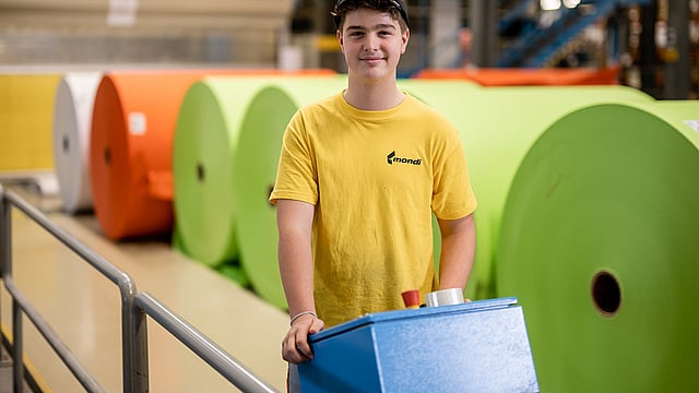 Mondi Neusiedler - young employee working at the repair shop