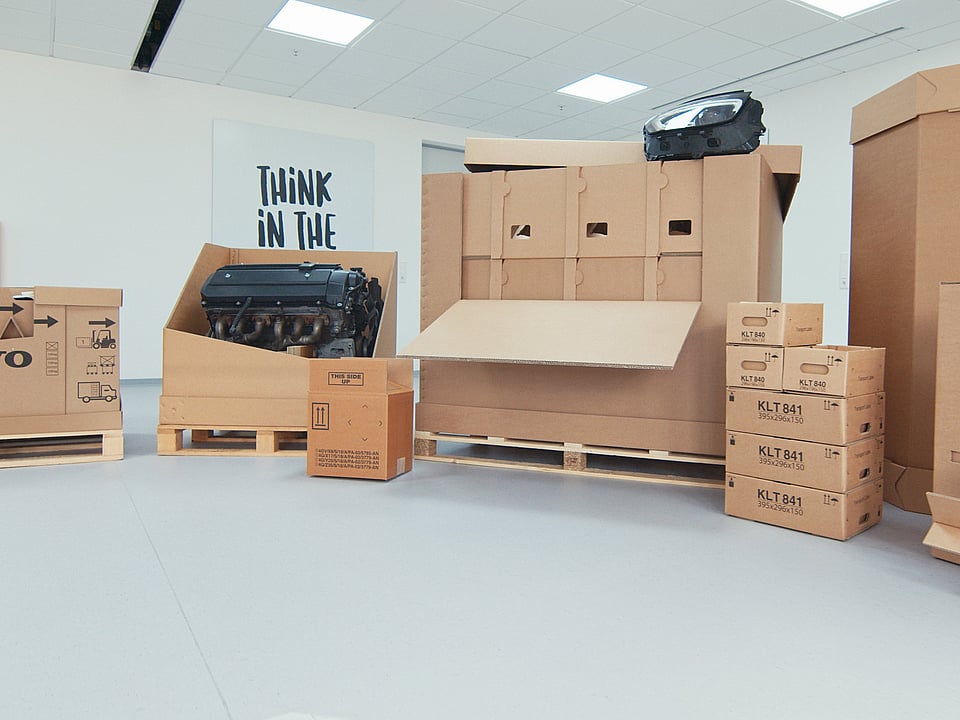Industrial packaging made of heavy-duty corrugated board is an alternative to wood or metal