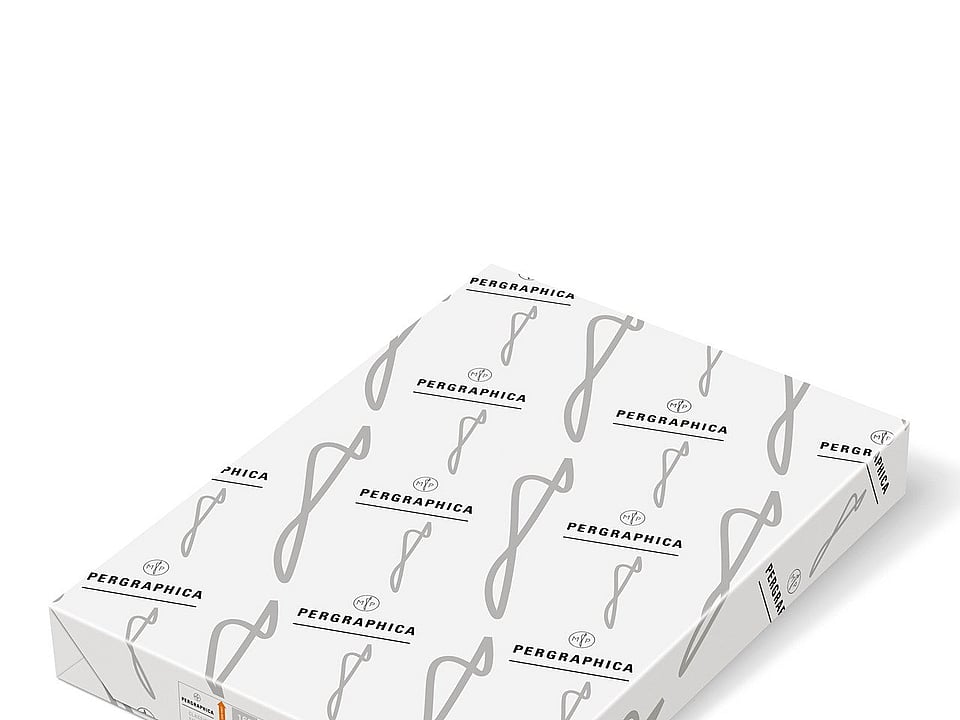 PERGRAPHICA® white paper ream smooth surface packshot