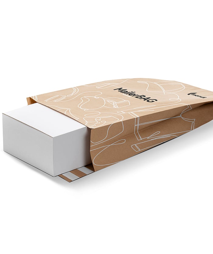 A product shot of a Mondi re/cycle MailerBAG.