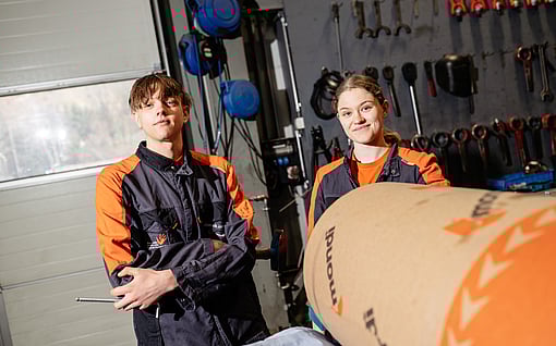 Mitarbeiter:innen in der Produktion