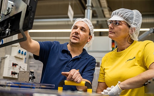 Colleague in a production site