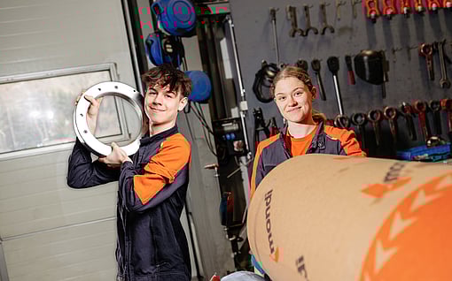 Mitarbeiter:innen in der Produktion